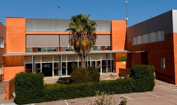 Exterior de un edificio universitario en Extremadura