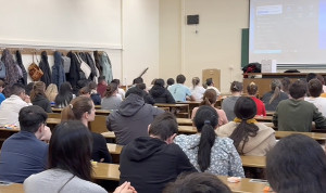 Dos universidades de Madrid lideran suma y pérdida de plazas MIR asignadas