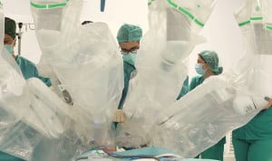 El 12 de Octubre opera por primera vez con cirugía robótica a un bebé