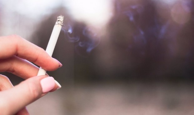 El 38% de los menores de 14 a 18 años afirma haber probado el tabaco