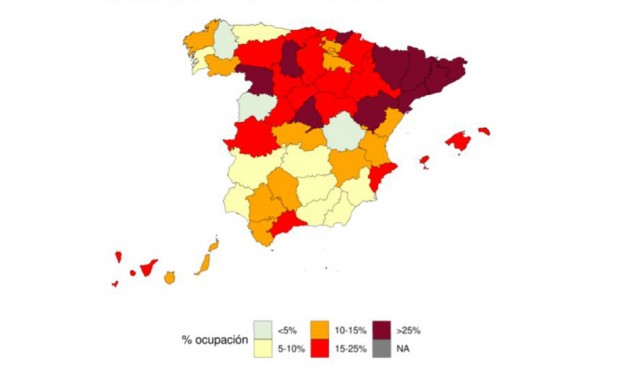 El 64% de las UCIs españolas mantienen una ocupación 'peligrosa' por Covid