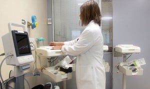 El 73% de las médicas han sufrido machismo por parte de los pacientes