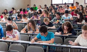 La Escuela Universitaria de Enfermería de Ávila tiene una nota de corte de Enfermería por debajo del 10.