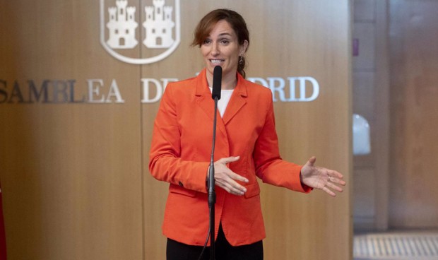 La portavoz de Más Madrid, Mónica García, no logra aprobar su plan de blindaje sanitario.