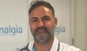 El bombero que estudió Medicina a los 40 años: "Ahora compagino ambos"