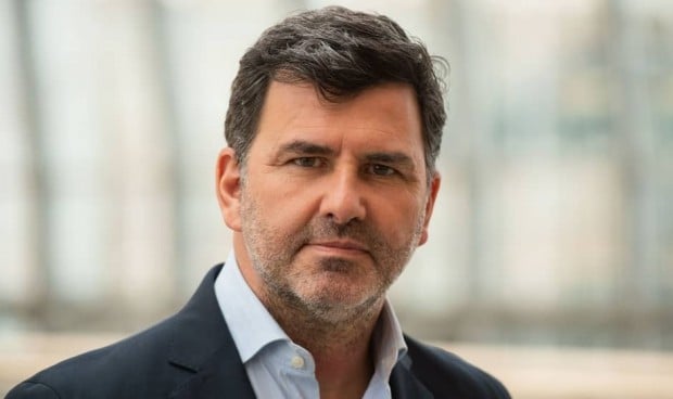 El eurodiputado Nicolás González defiende la creación de centros de referencia en cáncer