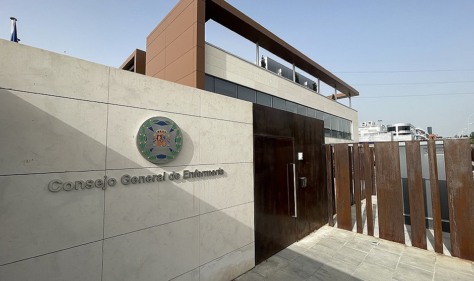 El Consejo General de Enfermería impulsa la investigación a través de la IV edición de becas para enfermeras que cursan el doctorado 