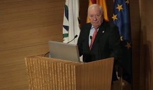 Florentino Pérez Raya, presidente del CGE, convoca los primeros Premios Enfermería y Periodismo