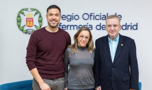 Pedro Soriano, director del Área de Relaciones Públicas y Portavocía del Codem; Beatriz Martín, directora de Enfermería del Hospital Ramón y Cajal; y Jorge Andrada, presidente del Codem.