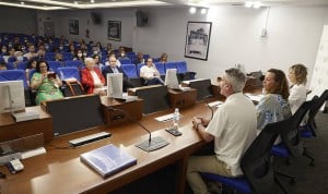 El Codem presenta el libro solidario '101 Relatos de la Enfermería'