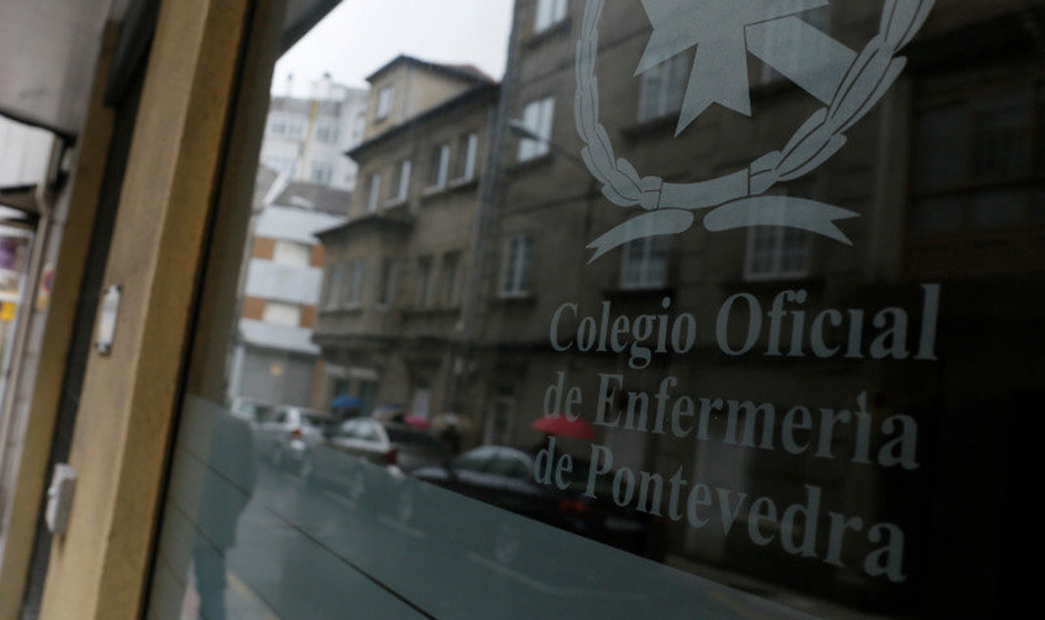 Exterior del Colegio de Enfermería de Pontevedra, que celebra elecciones el próximo 30 de junio.