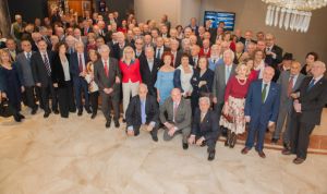 El Colegio de Médicos de Cantabria reconoce a sus profesionales veteranos