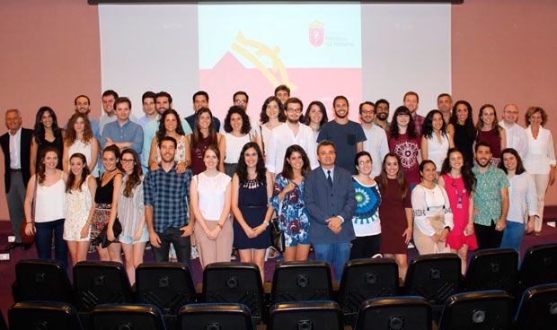 El Colegio de Médicos de Navarra abre los brazos a 115 nuevos MIR
