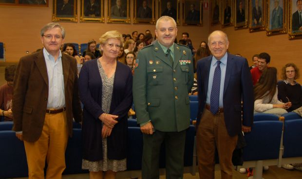 El Colegio de Médicos de Zaragoza aborda los riesgos de las TIC en sanidad