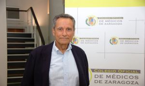 Los médicos zaragozanos reconocen la trayectoria de Manuel González 