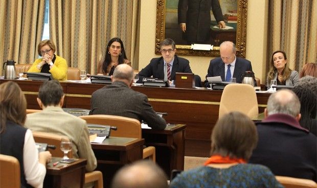 El Congreso aprueba abaratar los fármacos desfinanciados por el 16/2012