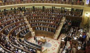 El Congreso estudia fijar por ley un máximo de pacientes por enfermera