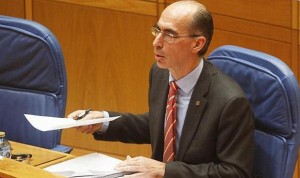 El consejero de Sanidad gallego abandona su acta en el Parlamento