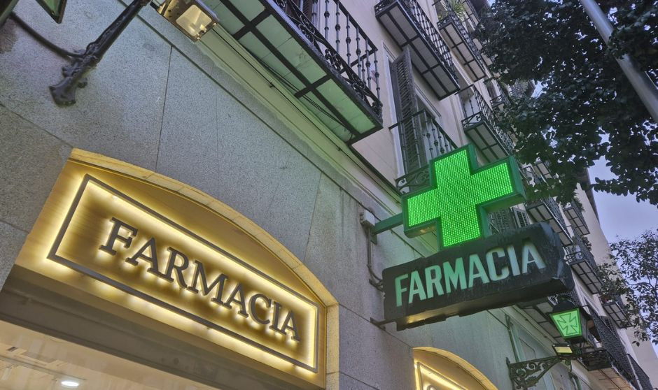 El convenio de farmacias avanza: subida salarial del 2% por ultraactividad