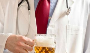 El 'efecto burnout' lleva a un tercio de los MIR a caer en el alcoholismo 