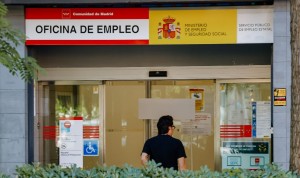 El efecto verano se desinfla y la sanidad pierde 11.550 profesionales