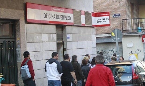 El empleo en sanidad 'aúpa' a España hacia su récord histórico de afiliados