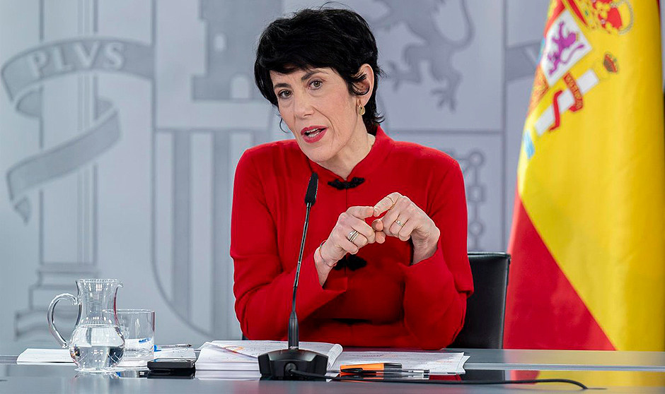  La ministra de Seguridad Social, Elma Saiz, informa de que el empleo sanitario cierra 2025 con 34.000 afiliados más.
