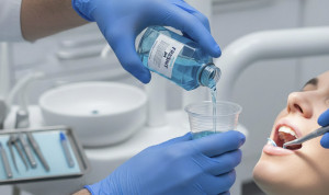 El enjuague bucal es útil cuando se utiliza bajo indicación profesional