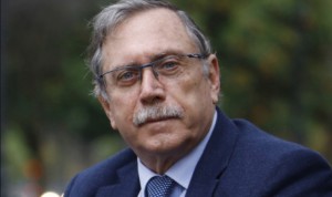 El especialista en Interna, José Manuel Quesada, medalla de Andalucía