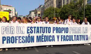 Los lectores premium de Redacción Médica votan sobre el Estatuto médico propio. 