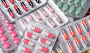 Los grupos parlamentario exigen agilizar la comercialización de los fármacos huérfanos y el Gobierno señala que un proceso que requiere de gran rigurosidad