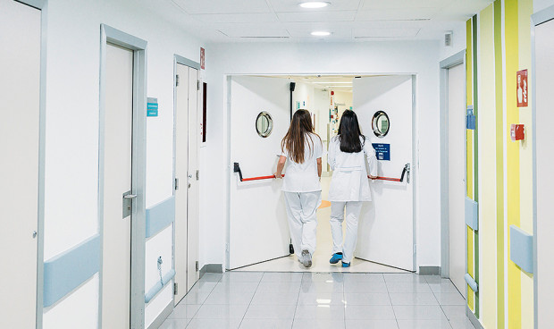 El éxito laboral de Enfermería se diluye con más paro y menos contratos