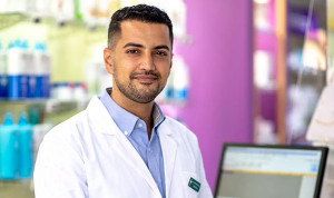 El farmacéutico que deja la industria por su farmacia: "Ya aprendí todo"