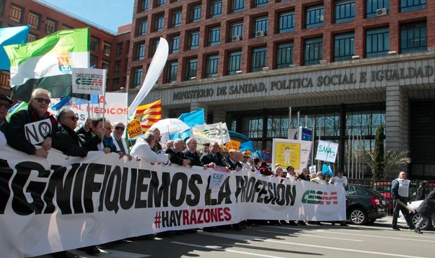 El Foro de la profesión médica calienta motores para un otoño caliente