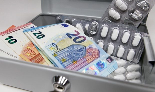 El gasto farmacéutico hospitalario cae un 4%, hasta los 1.991 millones