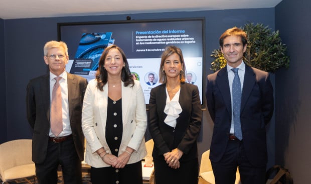  Miguel Vidal-Quadras, María Álvarez, Elena Casaus y Pablo González, hablan del impacto de la directiva de aguas residuales en los medicamentos genéricos.