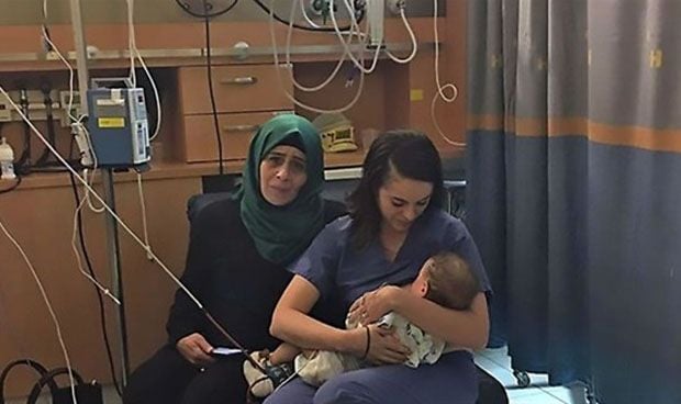 El gesto solidario de una enfermera 'supera' el conflicto palestino-israelí