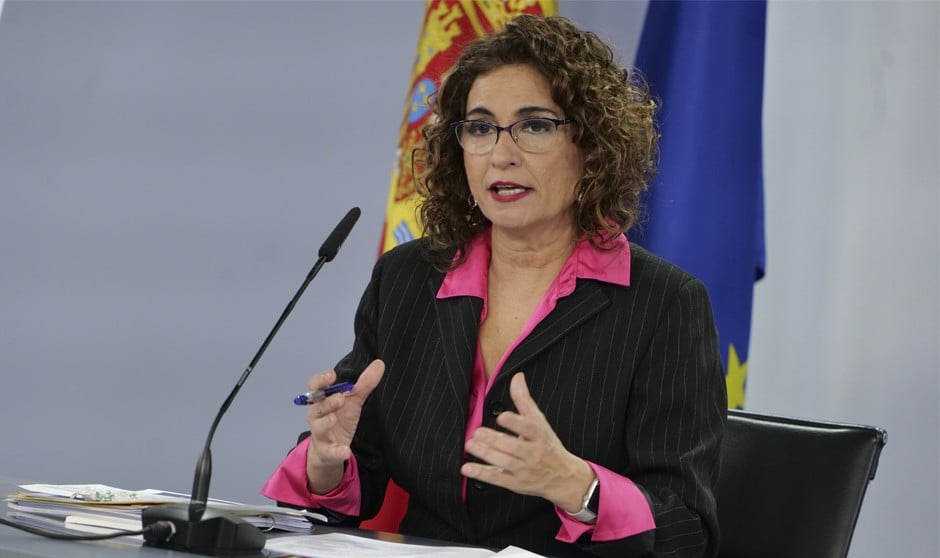 María Jesús Montero, ministra de Hacienda y Función Pública y responsable de la OEP de 2023, que cuenta con más de 700 plazas para sanitarios.