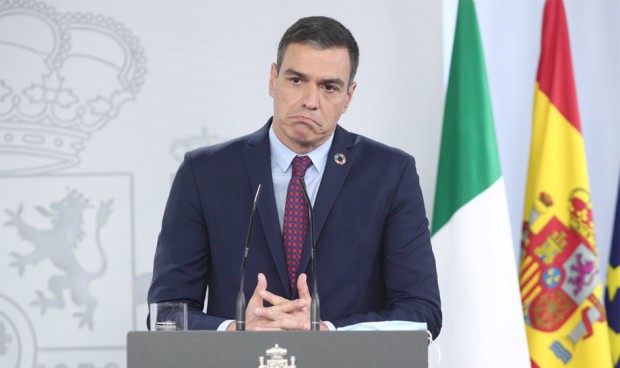 El presidente del Gobierno, Pedro Sánchez, comparece en rueda de prensa en pleno debate por la clasificación profesional de la sanidad. 