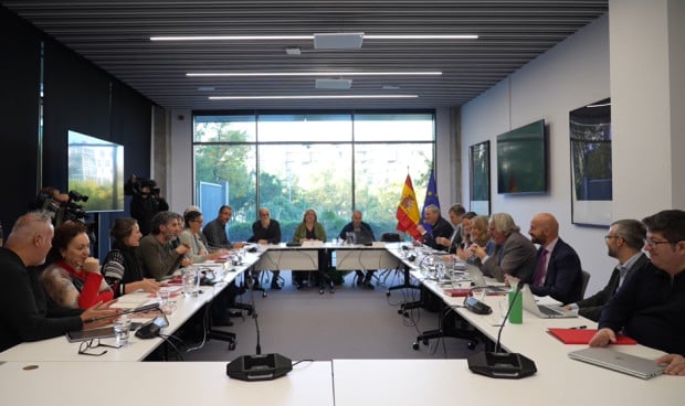 Función Pública y los sindicatos siguen negociando la subida salarial para la sanidad pública