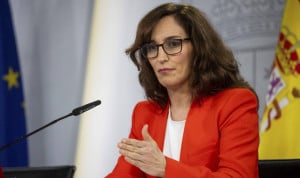 Mónica García, ministra de Sanidad, refuerza el veto al intrusismo en Cirugía Estética
