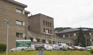 El Hospital de Cangas del Narcea suspende las operaciones por los incendios