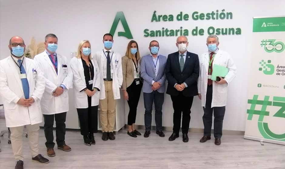 El viceconsejero de Salud y Consumo, Miguel Ángel Guzmán, da el pistoletazo de salida al programa de actos para la celebración del 30 aniversario del centro hospitalario del Área Sanitaria de Osuna