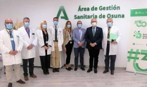 El viceconsejero de Salud y Consumo, Miguel Ángel Guzmán, da el pistoletazo de salida al programa de actos para la celebración del 30 aniversario del centro hospitalario del Área Sanitaria de Osuna