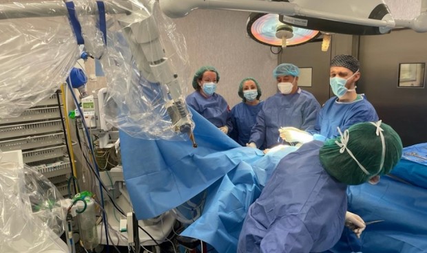 El Hospital Ernest Lluch se estrena en radioterapia intraoperatoria