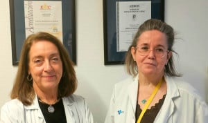 Mar Villacorta, responsable de Calidad; y Rosa Lobo, jefa de Servicio de Análisis Clínicos del Hospital Río Hortega de Valladolid