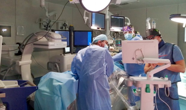 El Hospital Virgen de la Salud, pionero en cirugía endovascular con Tack