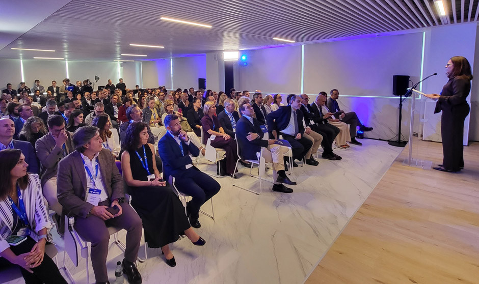 El Hospital Vithas Barcelona reúne 120 directivos de empresas colaboradoras