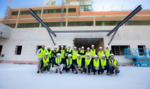 Comitiva que ha visitado la evolución de la construcción del Hospital Vithas Valencia Turia.