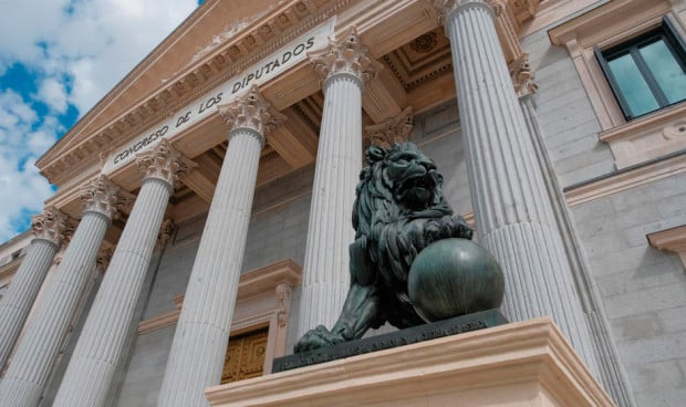 El impulso parlamentario al psicólogo sin PIR, rumbo al Pleno del Congeso